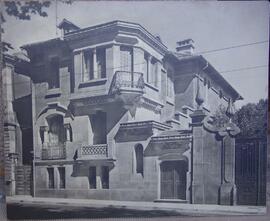 [Casa do Artista, praça Marquês de Pombal, Porto, ano 1909]
